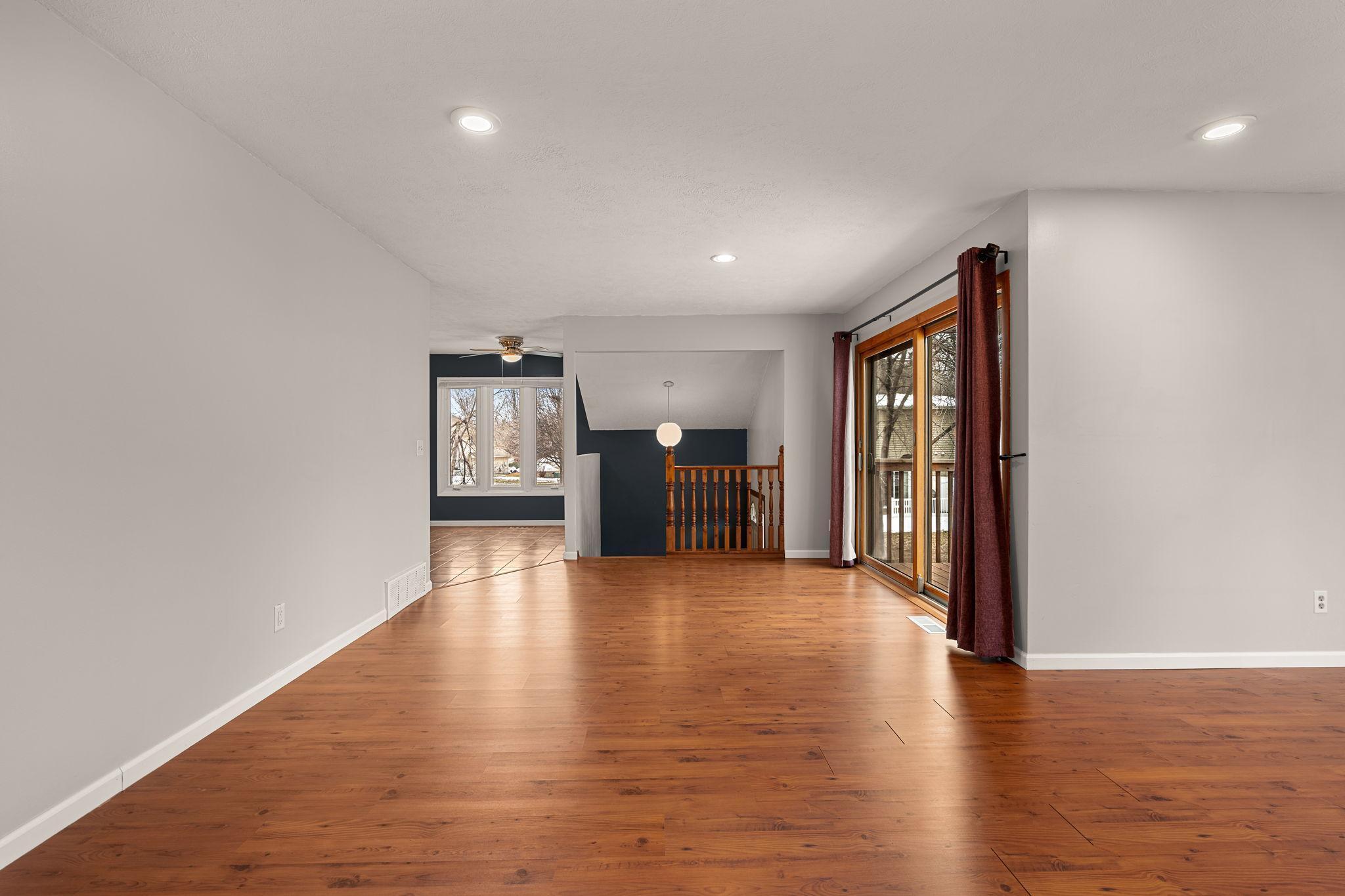 Homes for sale in Woodbury, MN | 250 Cambria Ct, Woodbury, MN 55125 | MLS# 7025187