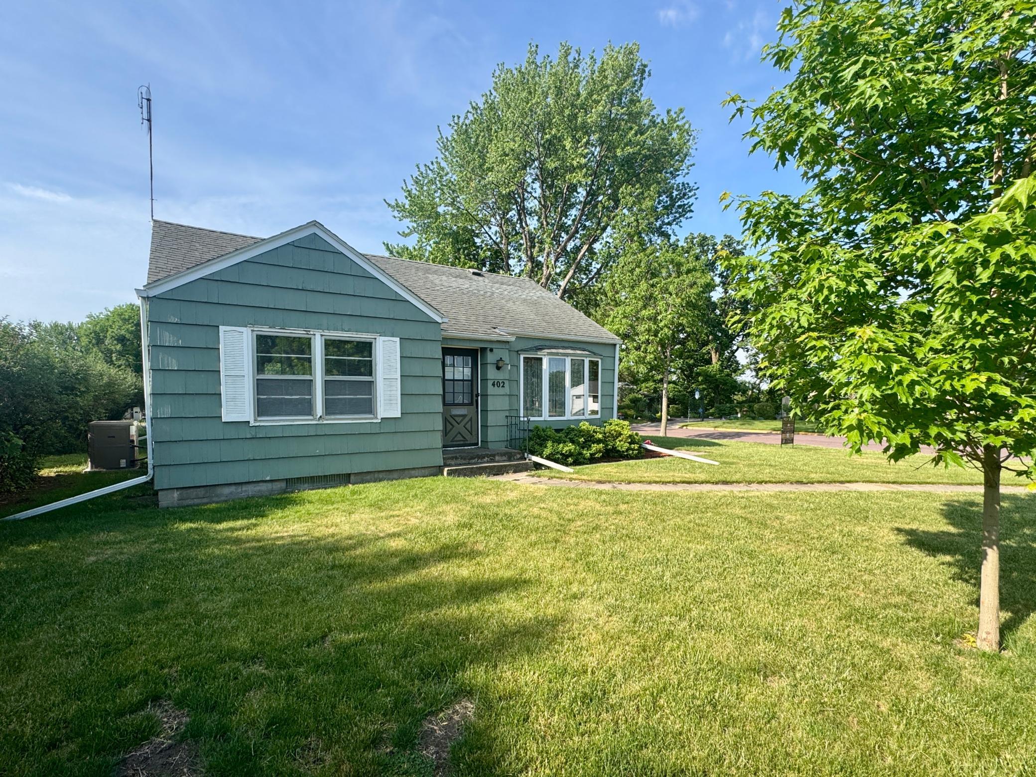Homes for sale in Redwood Falls, MN | 402 E Walnut St, Redwood Falls, MN 56283 | MLS# 7025217