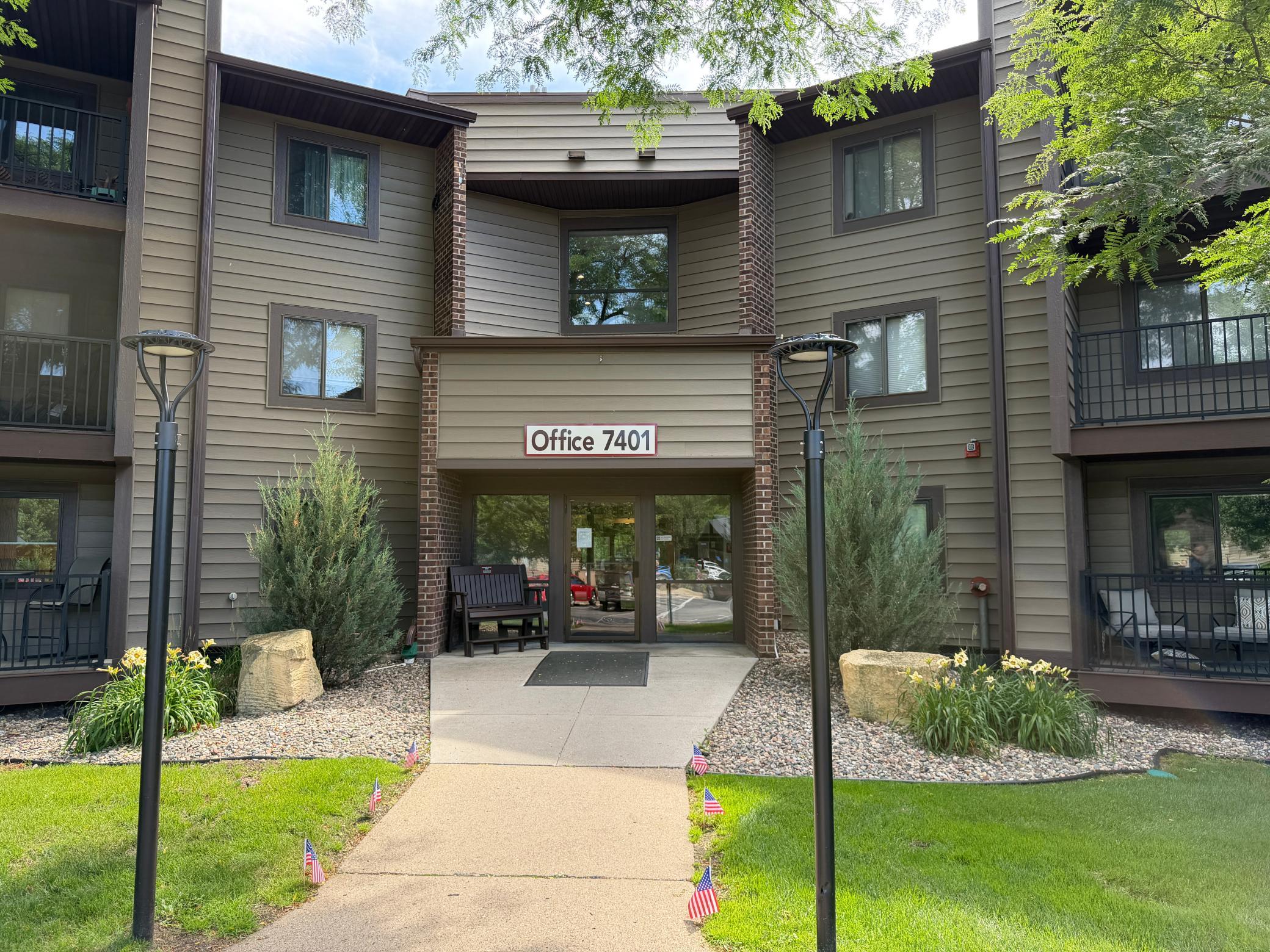Homes for sale in Bloomington, MN | 7401 W 101st St #121, Bloomington, MN 55438 | MLS# 7025454