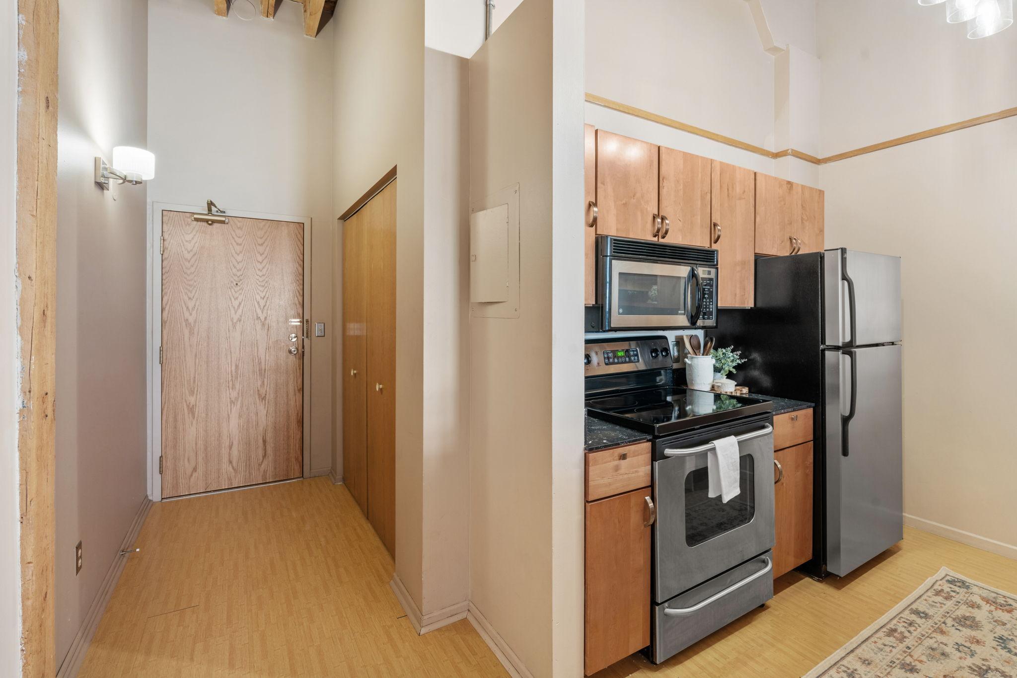 3rd image of 400 N 1St St #614, Minneapolis, MN 55401 | MLS# 7026053