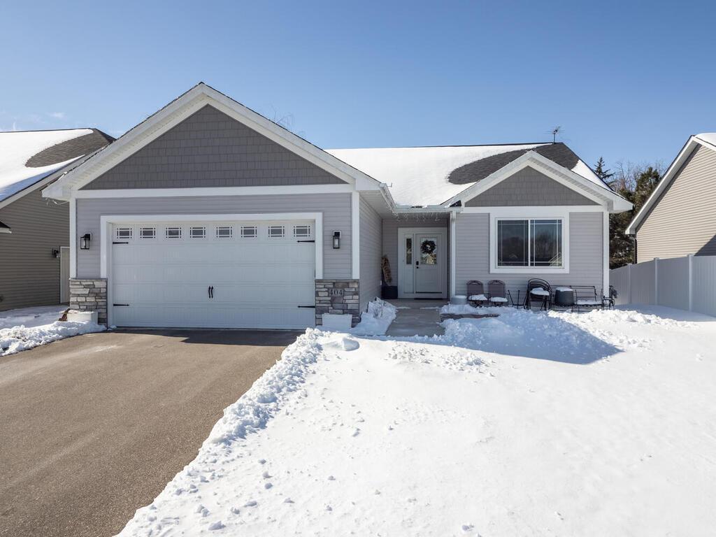 Homes for sale in Hutchinson, MN | 404 Grant Ave Se, Hutchinson, MN 55350 | MLS# 7026558