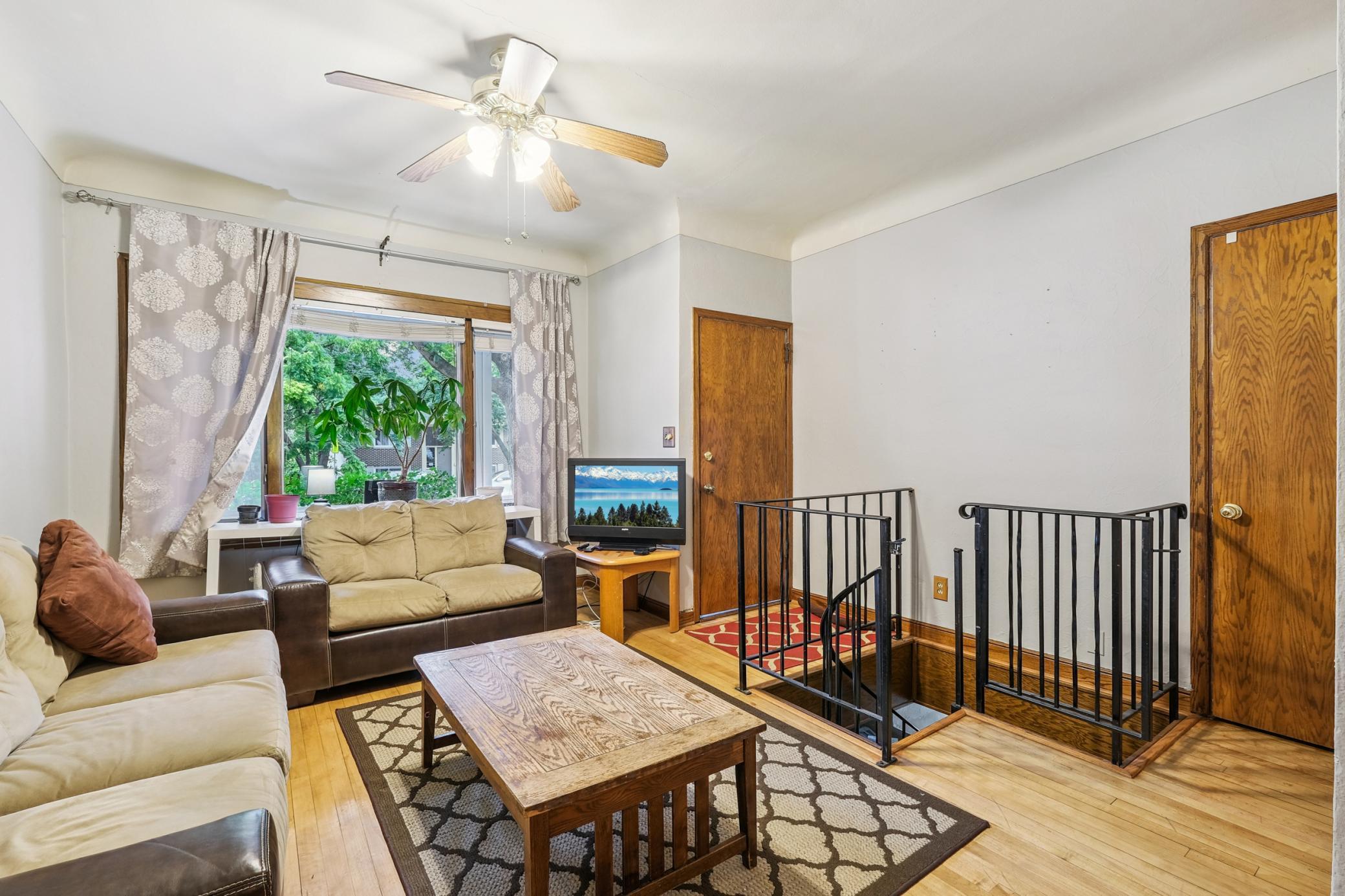3rd image of 1273 7Th St W, Saint Paul, MN 55102 | MLS# 7027719