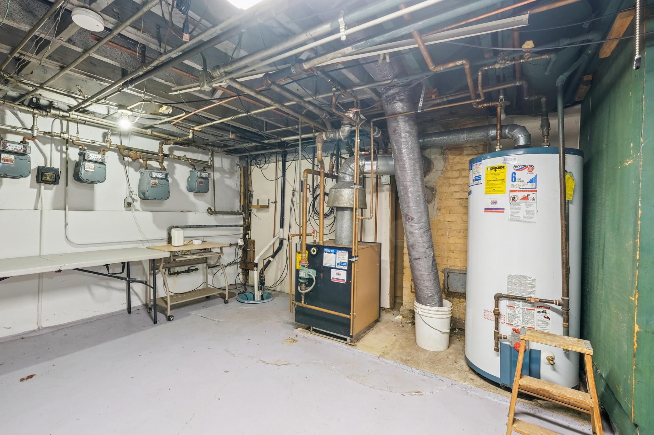 2nd image of 1273 7th St W, Saint Paul, MN 55102
