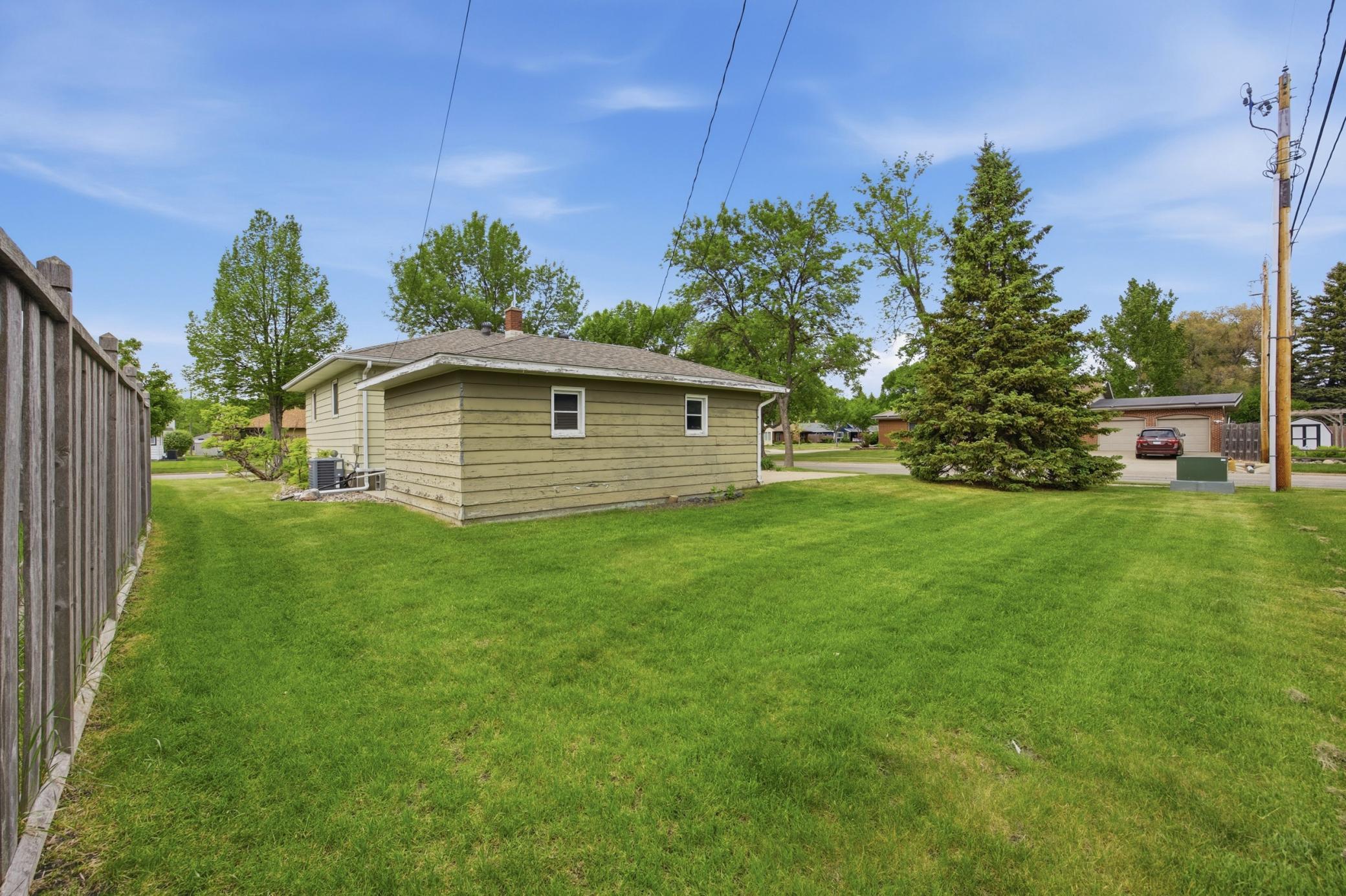 5th image of 2204 7Th St S, Moorhead, MN 56560 | MLS# 7028265