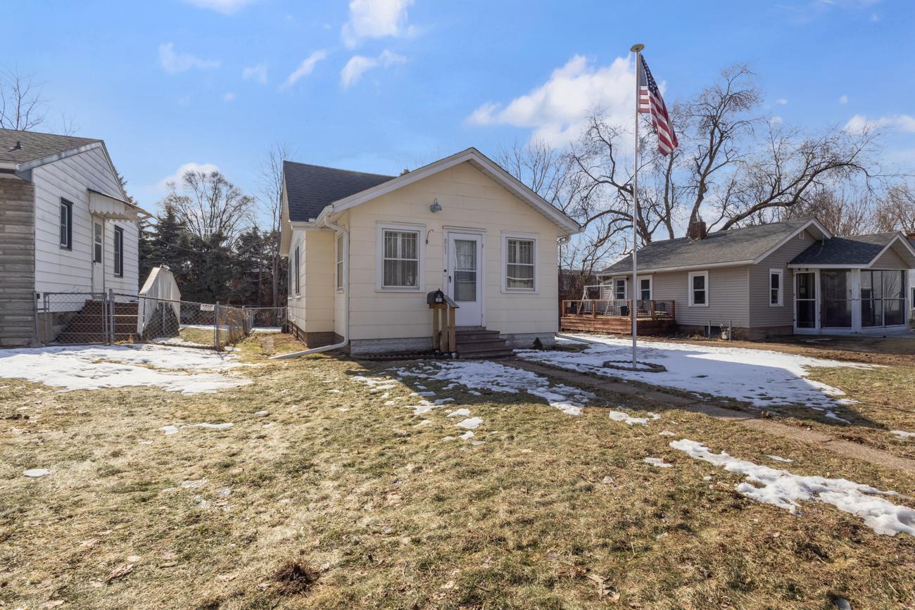 Homes for sale in Saint Paul, MN | 861 Algonquin Ave, Saint Paul, MN 55119 | MLS# 7028439