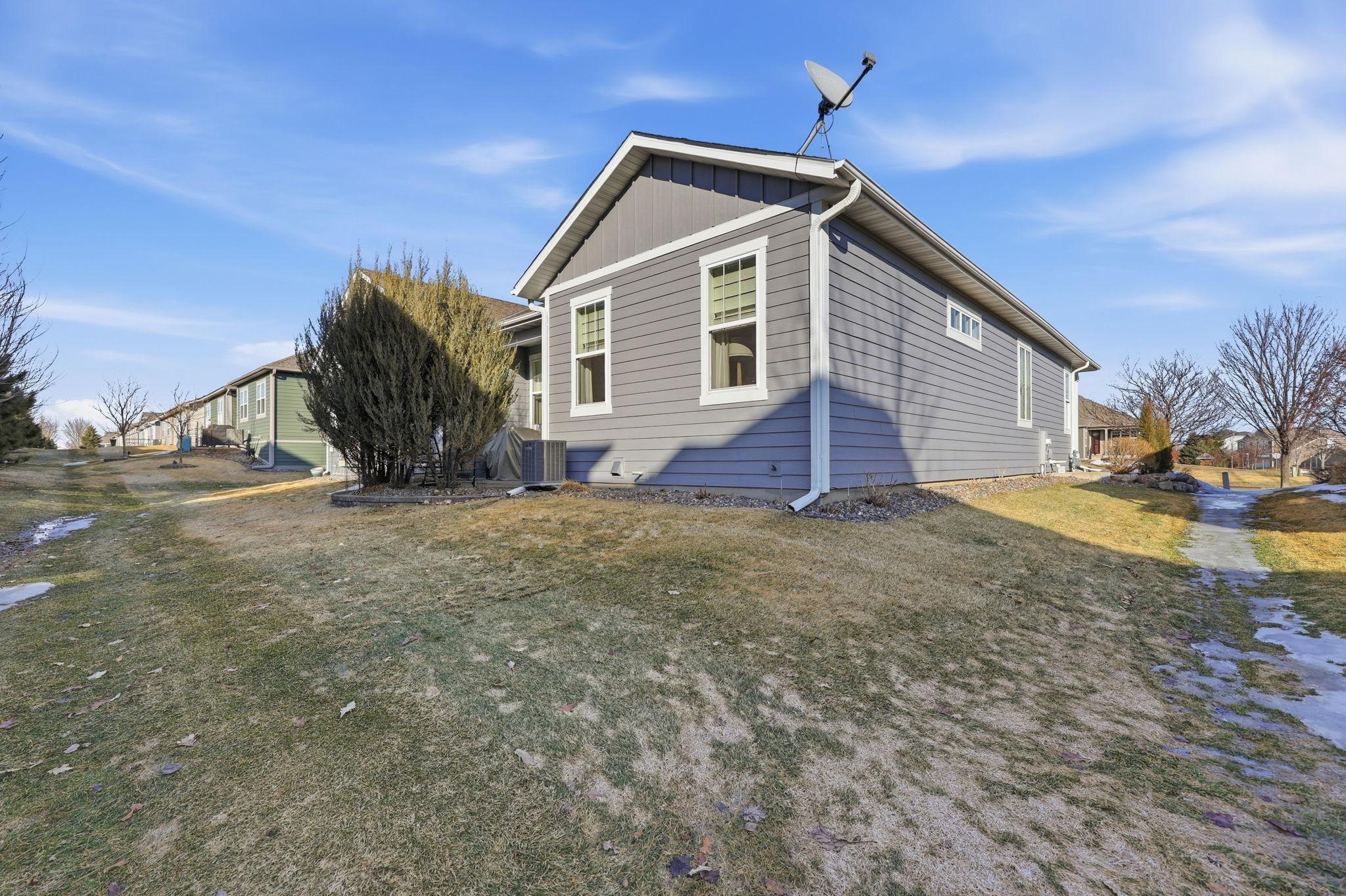 3rd image of 5023 Sundial Ln, Saint Paul, MN 55129 | MLS# 7028504