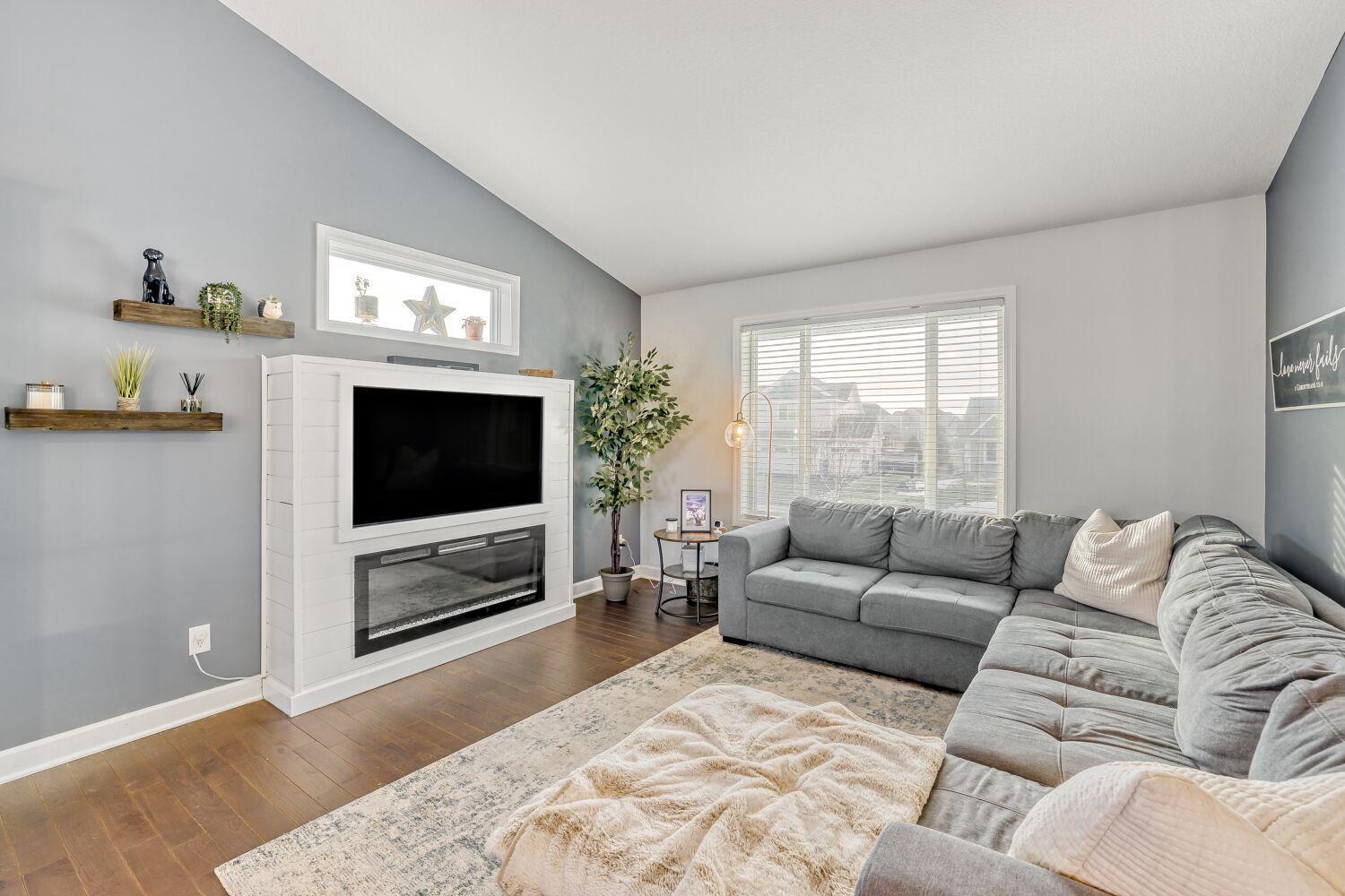 4th image of 17821 Essex Ln, Lakeville, MN 55044 | MLS# 7028507