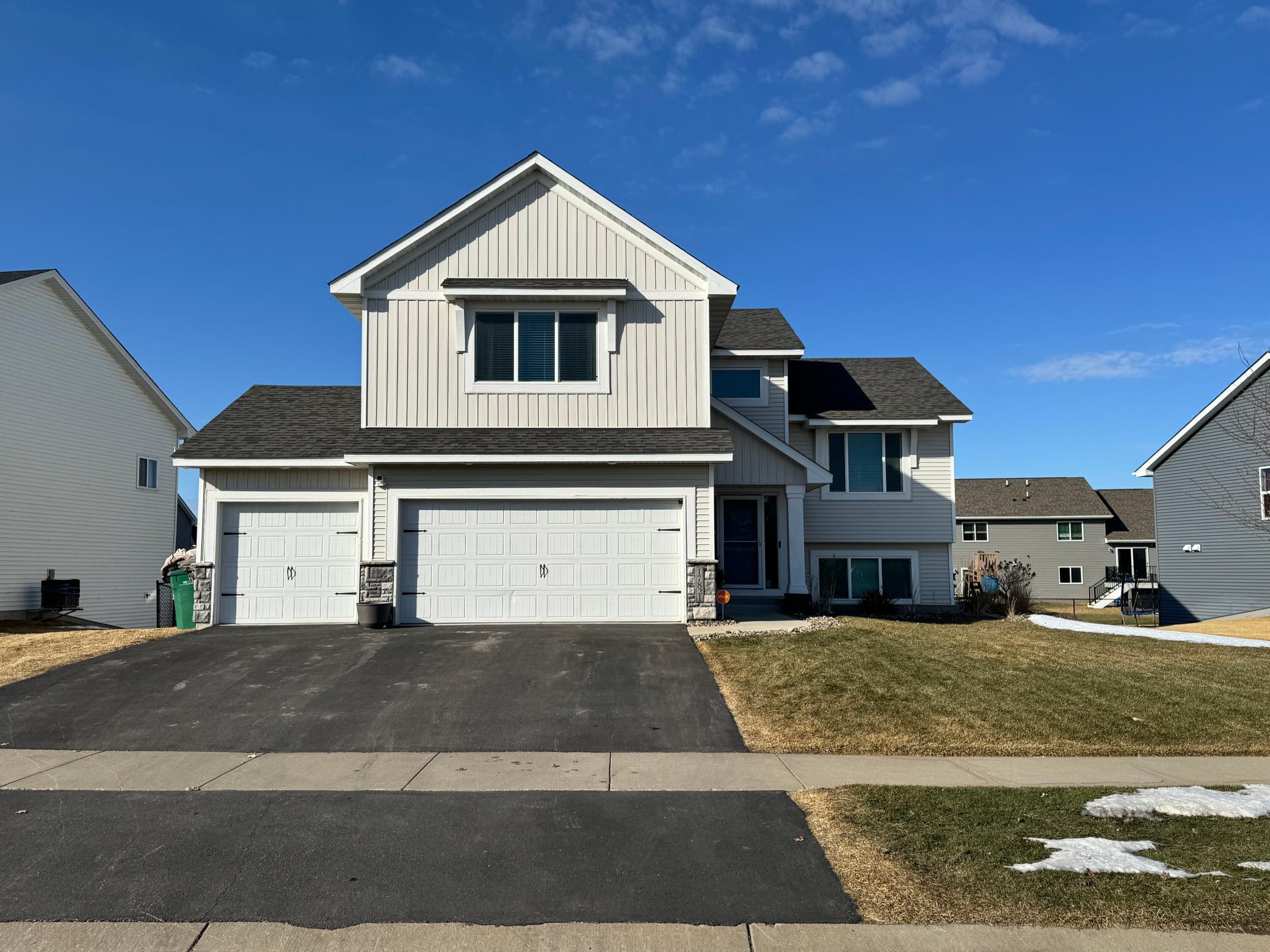 1st image of 17821 Essex Ln, Lakeville, MN 55044 | MLS# 7028507