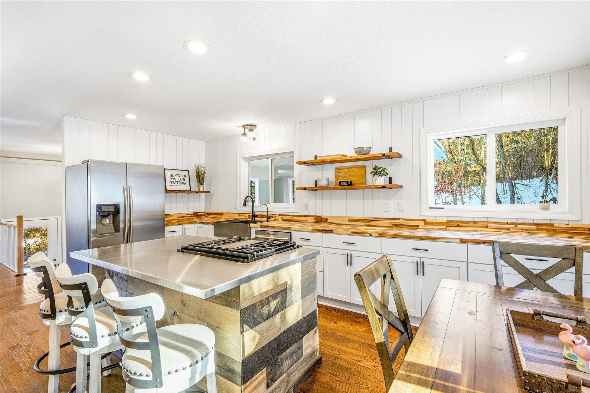 Homes for sale in Stillwater, MN | 15085 Square Lake Trl N, Stillwater, MN 55082 | MLS# 7028715