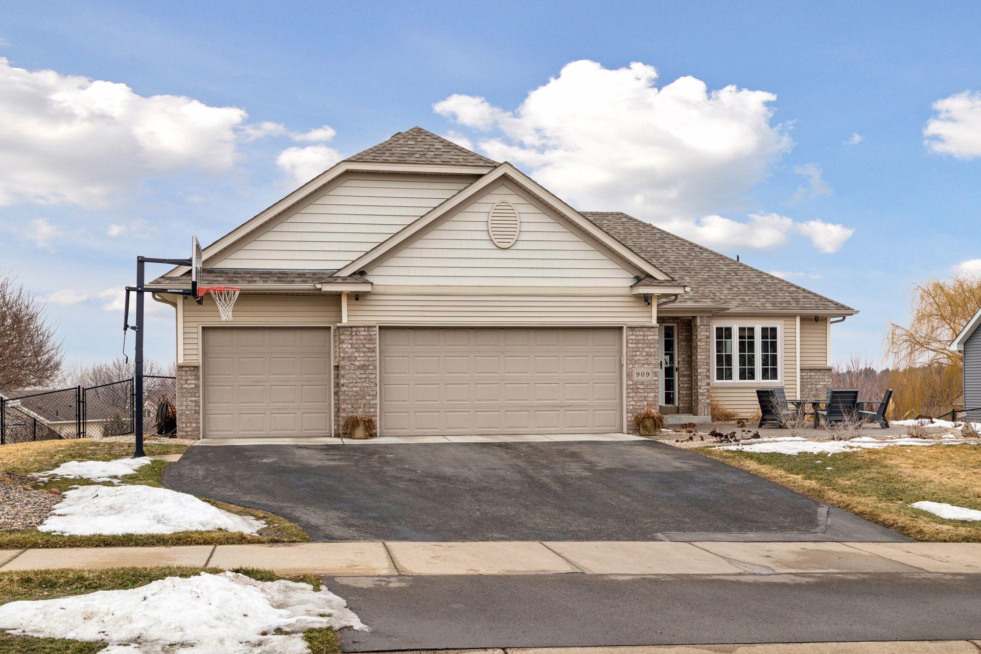 Homes for sale in Jordan, MN | 909 Firethorne Trl, Jordan, MN 55352 | MLS# 7028924