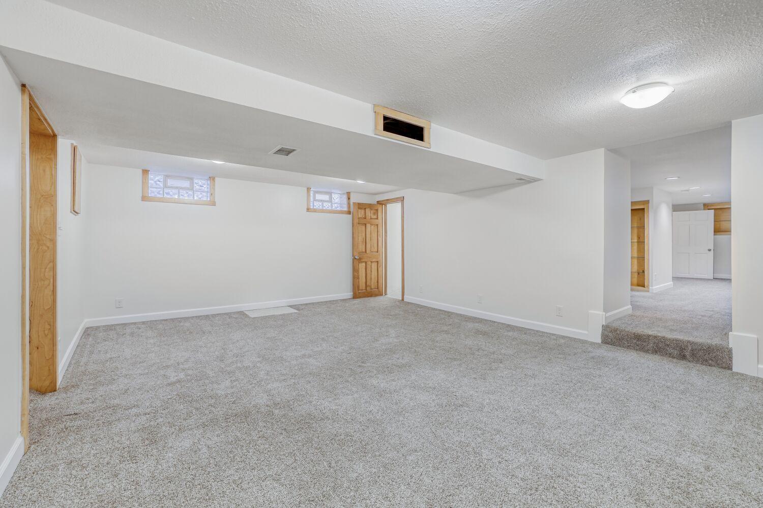 30th image of 3917 Garfield Ave, Minneapolis, MN 55409 | MLS# 7029062