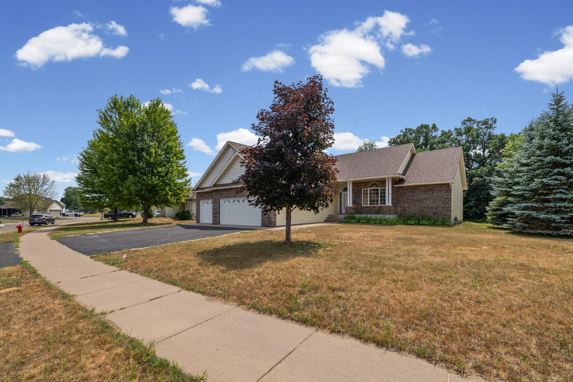 2nd image of 5109 382nd Dr, North Branch, MN 55056 | MLS# 7029493