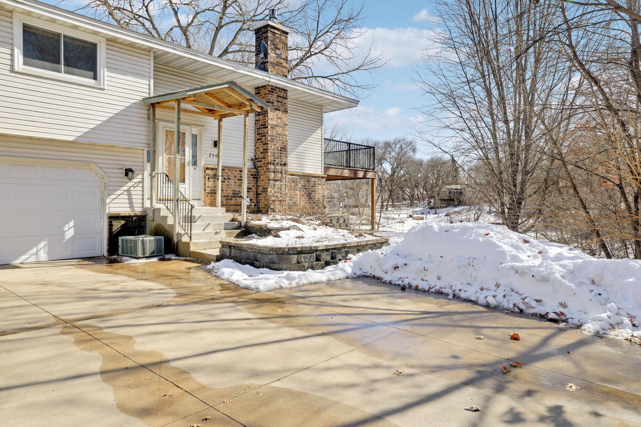 Homes for sale in Burnsville, MN | 2305 E 122Nd St, Burnsville, MN 55337 | MLS# 7029796