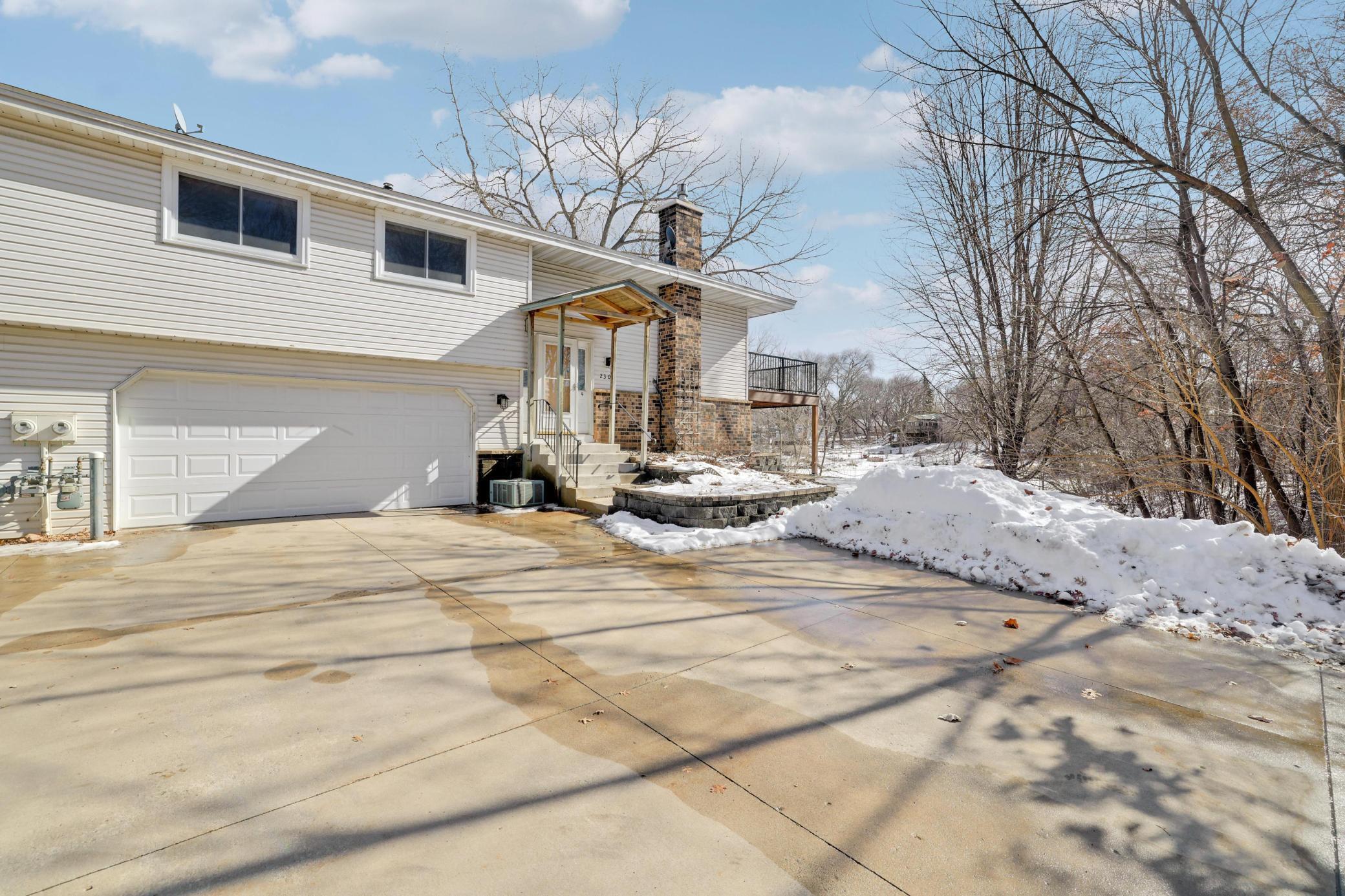 Homes for sale in Burnsville, MN | 2305 E 122Nd St, Burnsville, MN 55337 | MLS# 7029796