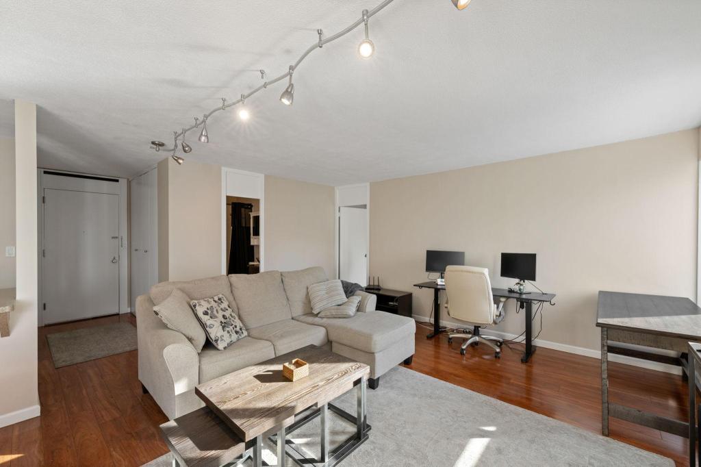 Homes for sale in Minneapolis, MN | 19 S 1St St #B1503, Minneapolis, MN 55401 | MLS# 7029882