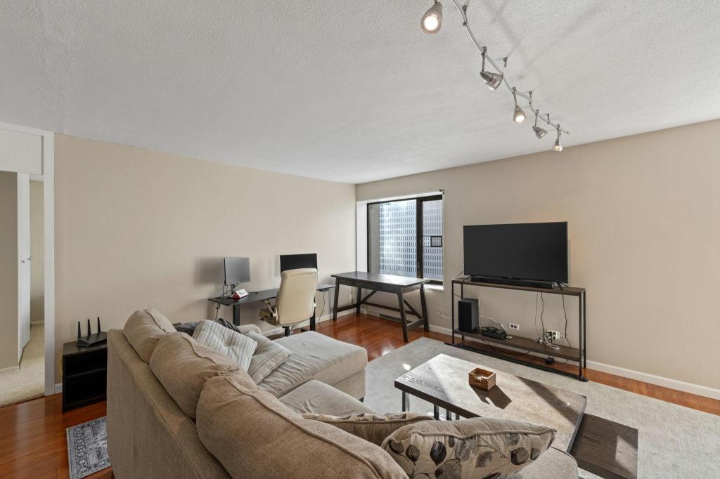 Homes for sale in Minneapolis, MN | 19 S 1St St #B1503, Minneapolis, MN 55401 | MLS# 7029882