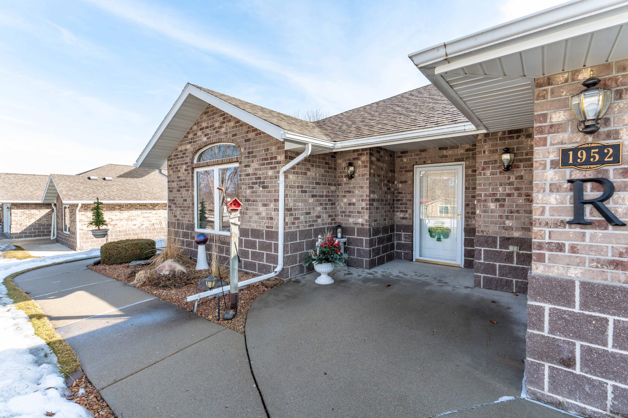 Homes for sale in Fergus Falls, MN | 1952 Oakwood Vw, Fergus Falls, MN 56537 | MLS# 7029900