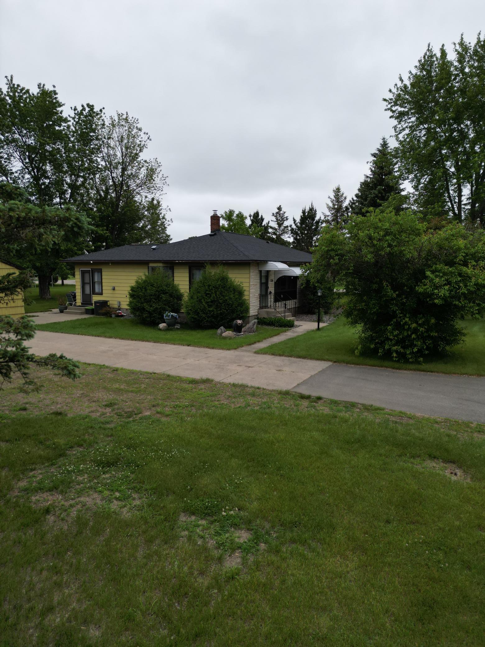 Homes for sale in Ottertail, MN | 106 Oak Ave, Ottertail, MN 56571 | MLS# 7030645