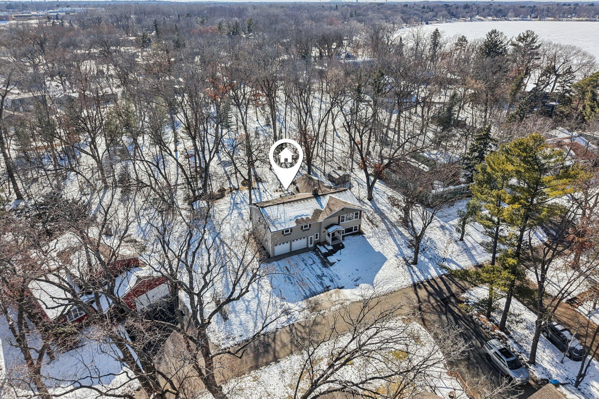 Homes for sale in White Bear Twp, MN | 5301 Oakwood Dr, White Bear Twp, MN 55110 | MLS# 7030896