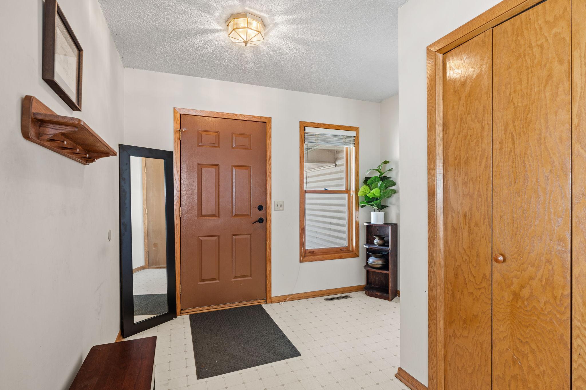 Homes for sale in Chanhassen, MN | 8136 Dakota Ln, Chanhassen, MN 55317 | MLS# 7031767