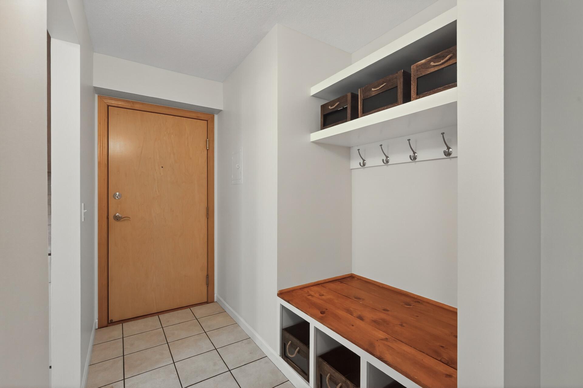 5th image of 4624 Cedar Lake Rd S, St. Louis Park, MN 55416