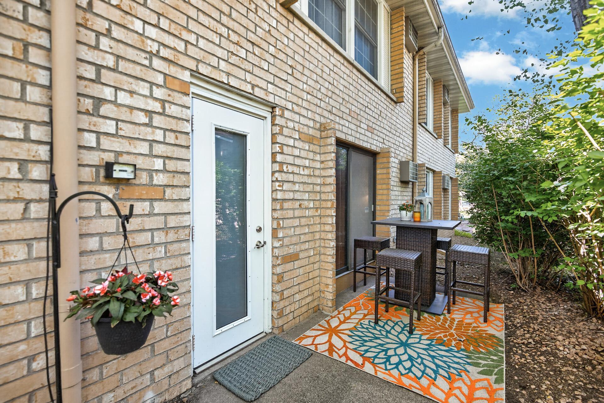 3rd image of 4624 Cedar Lake Rd S, St. Louis Park, MN 55416