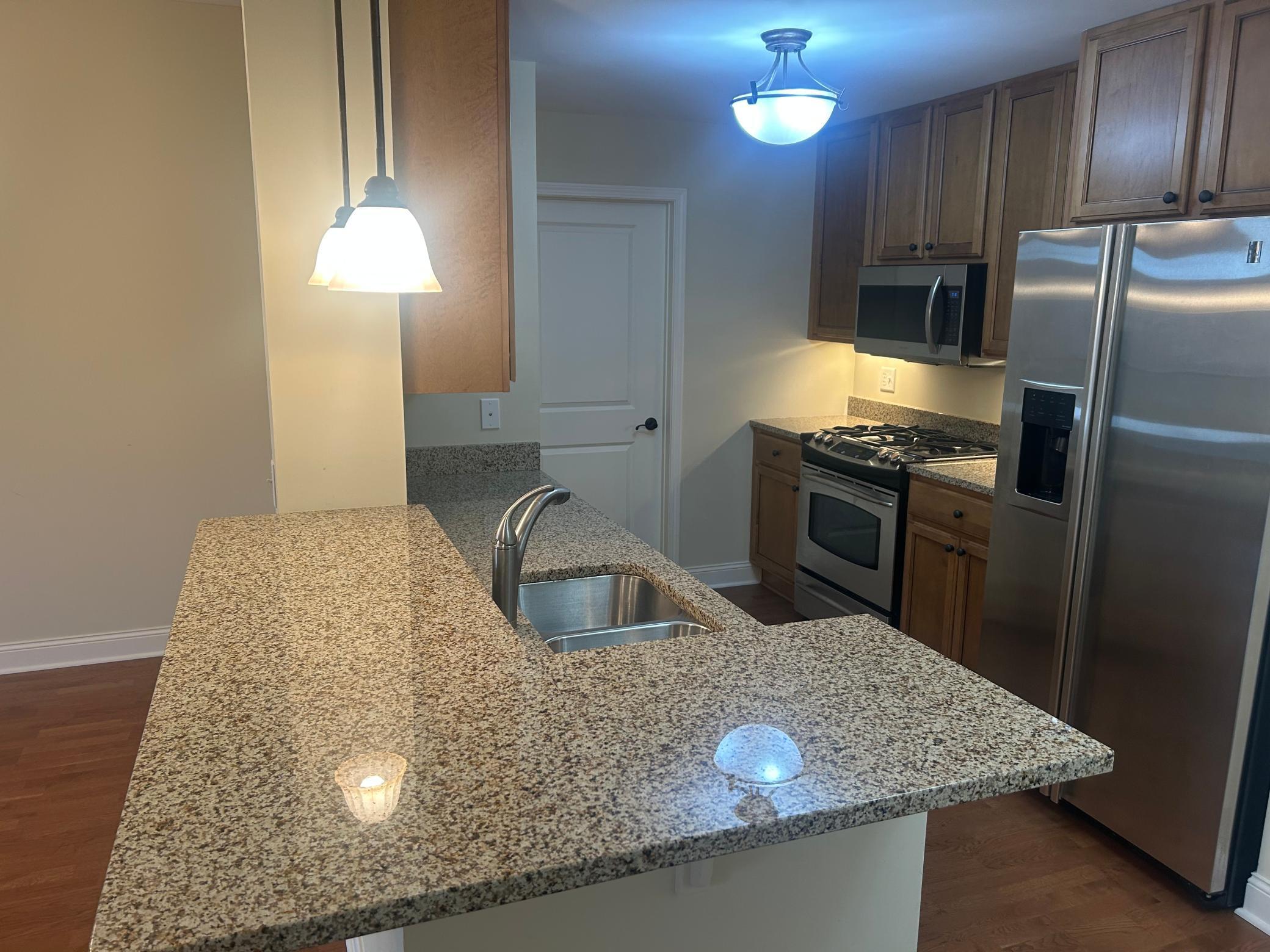 3rd image of 1320 Riverside Ln, Mendota Heights, MN 55118