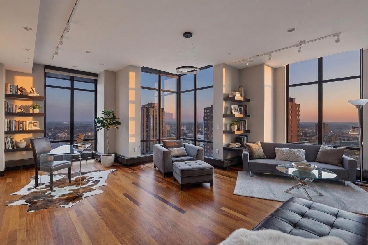 Homes for sale in Minneapolis, MN | 201 S 11Th St #2100, Minneapolis, MN 55403 | MLS# 7032155