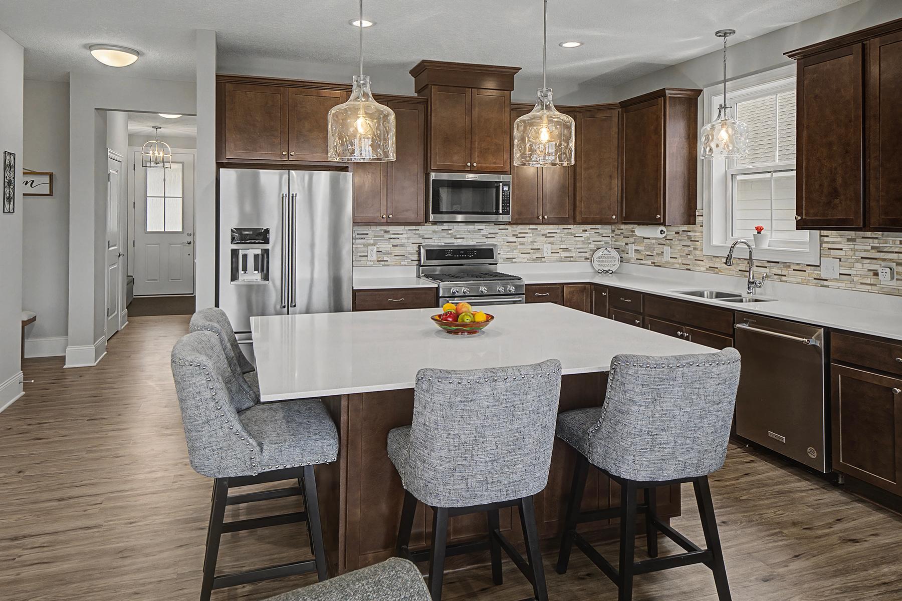 Homes for sale in Lakeville, MN | 17917 Gresford Ln, Lakeville, MN 55044 | MLS# 7032517