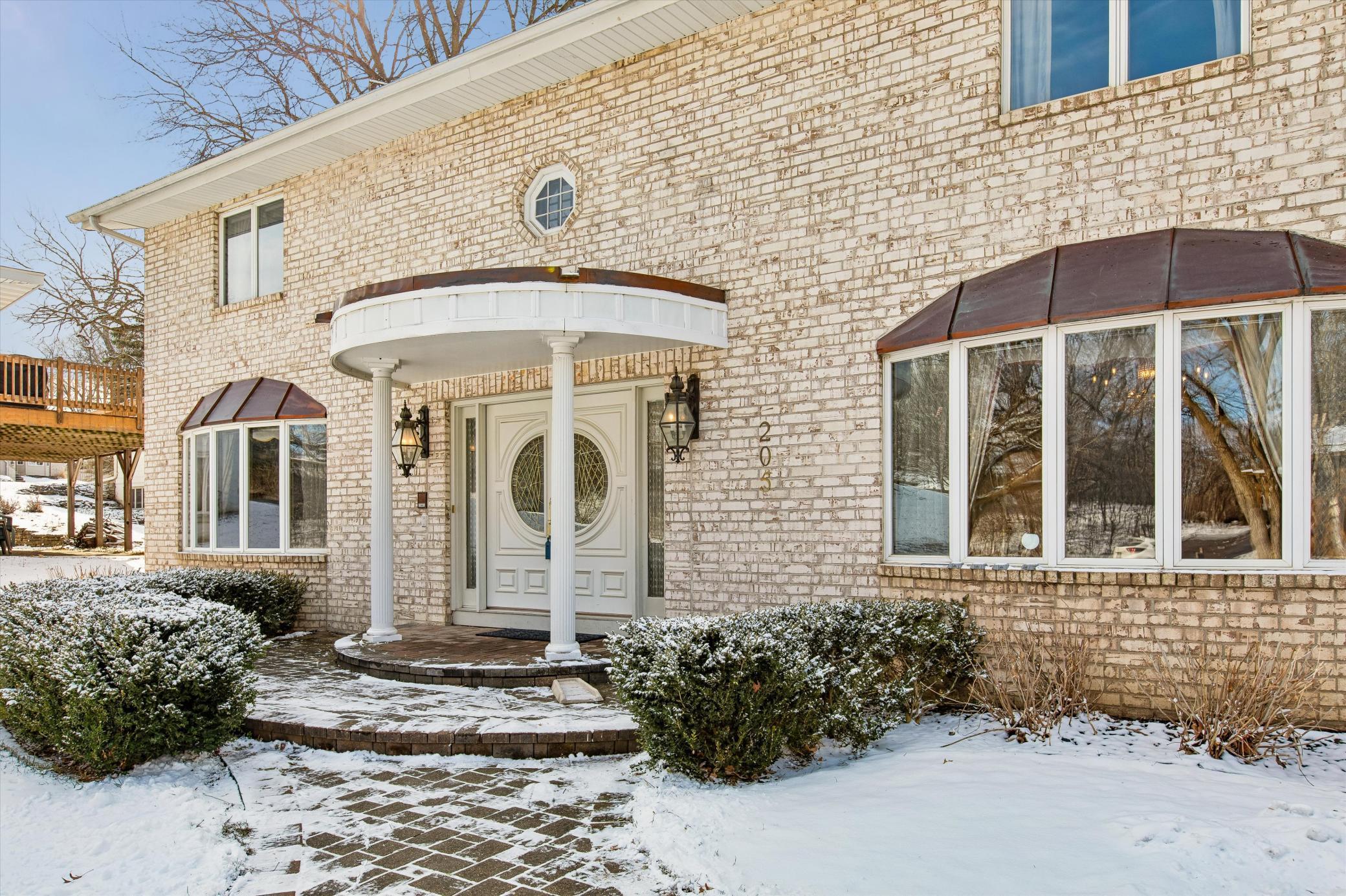 Homes for sale in Burnsville, MN | 205 Hillcrest Ct, Burnsville, MN 55337 | MLS# 7032559