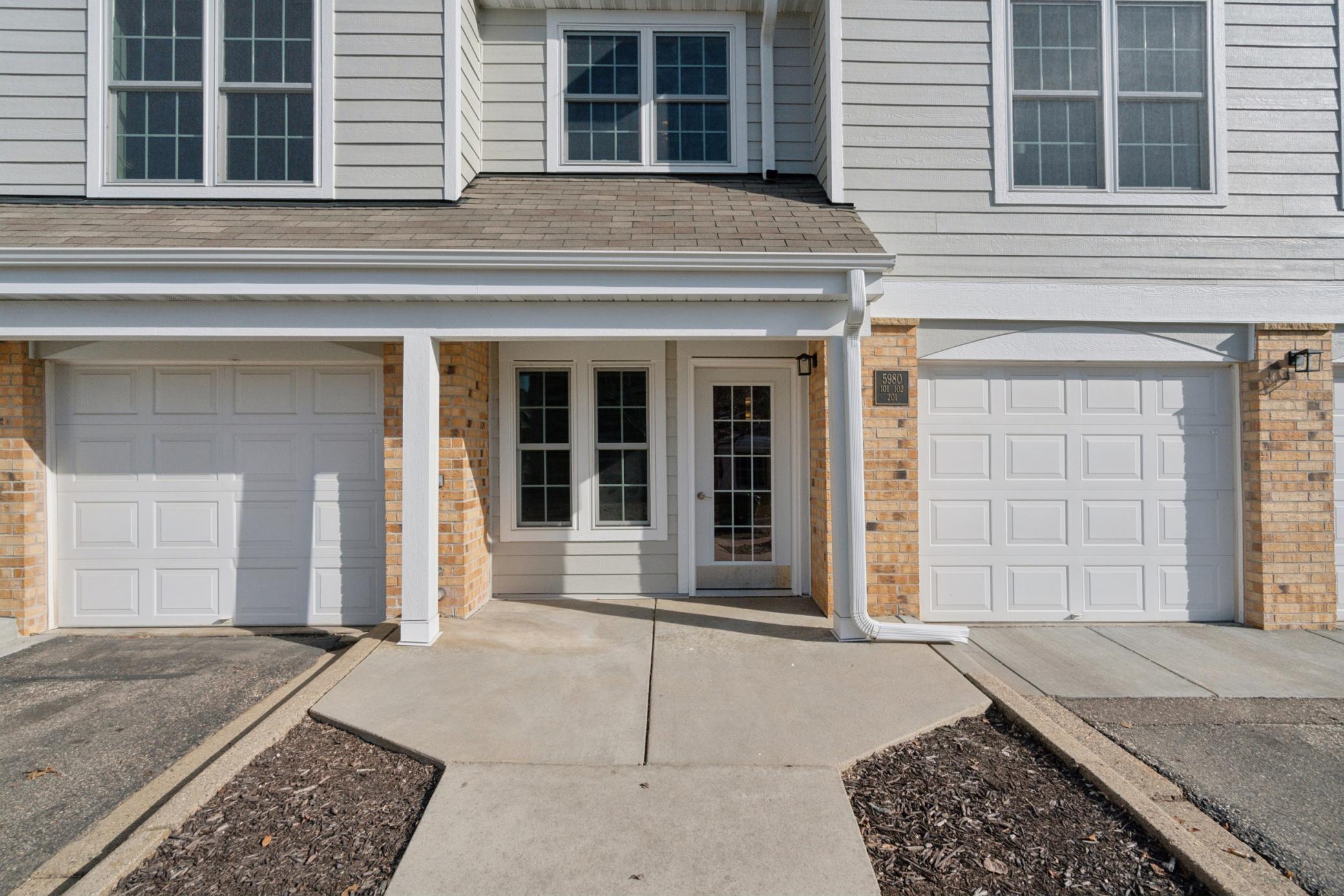 Homes for sale in Minnetonka, MN | 5980 Chasewood Pkwy #102, Minnetonka, MN 55343 | MLS# 7032702
