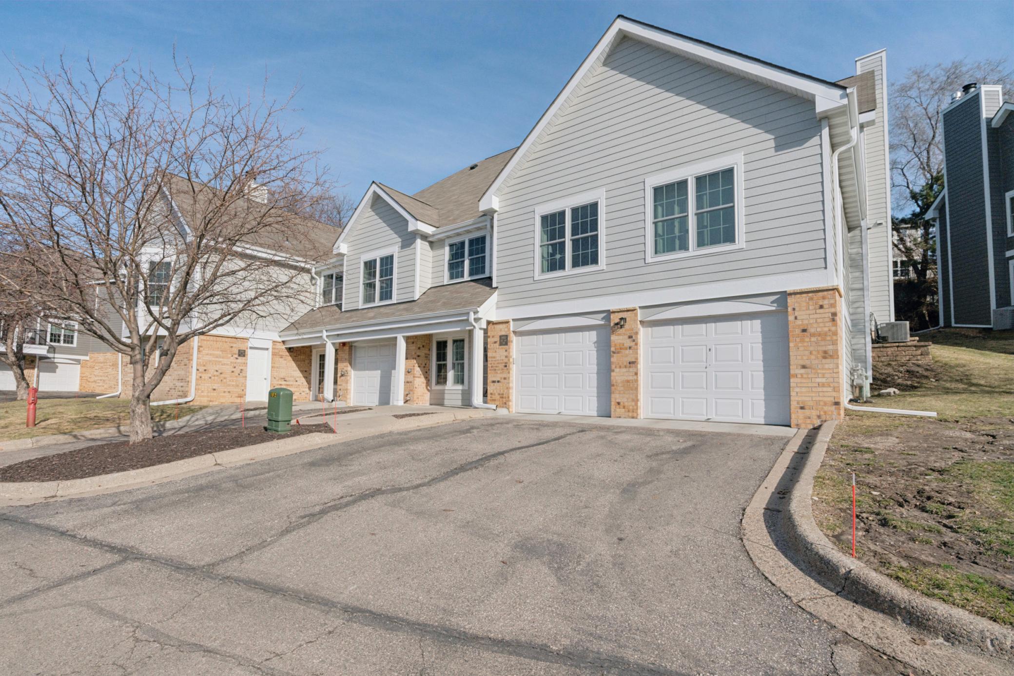 Homes for sale in Minnetonka, MN | 5980 Chasewood Pkwy #102, Minnetonka, MN 55343 | MLS# 7032702