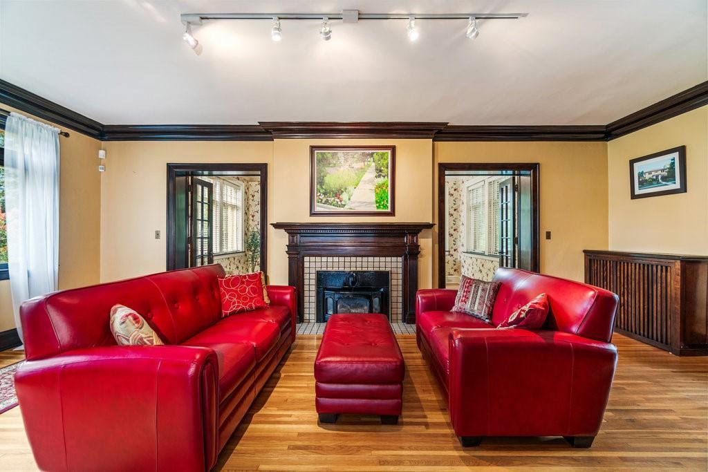 Homes for sale in Chippewa Falls, WI | 707 W Columbia St, Chippewa Falls, WI 54729 | MLS# 7033255