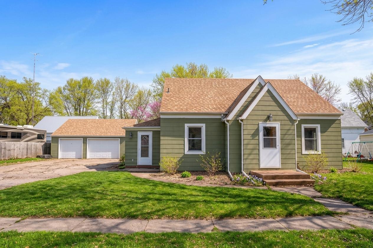 Homes for sale in Clara City, MN | 122 1st Ave Ne, Clara City, MN 56222 | MLS# 7033579