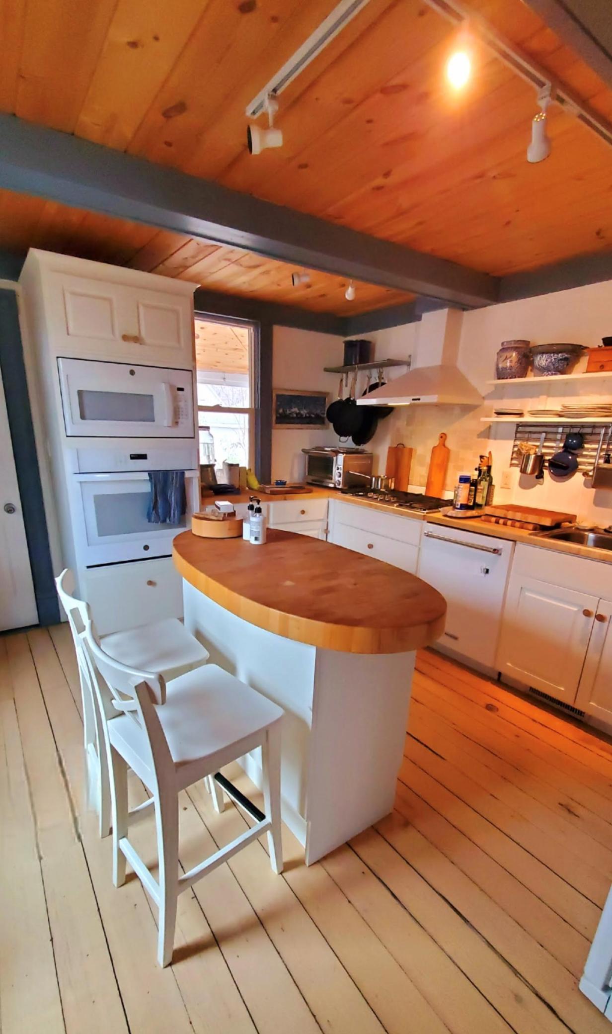 Homes for sale in Pepin, WI | 412 Main St, Pepin, WI 54759 | MLS# 7033596