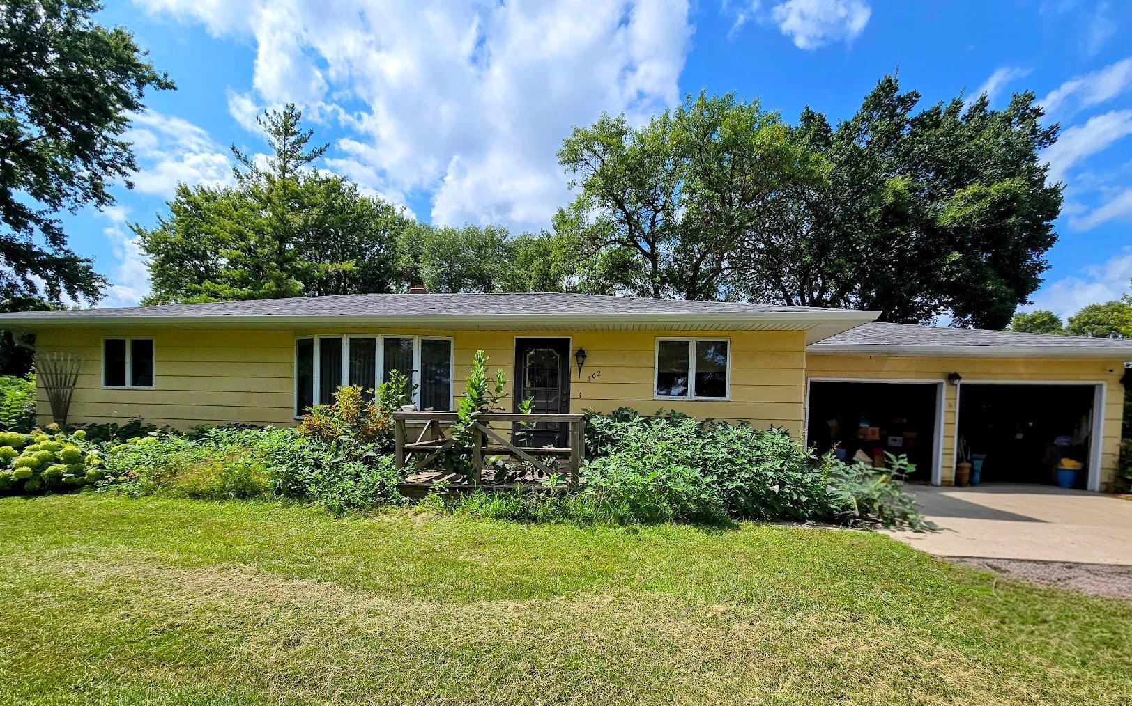 2nd image of 302 8th Ave Nw, Pipestone, MN 56164 | MLS# 7033823