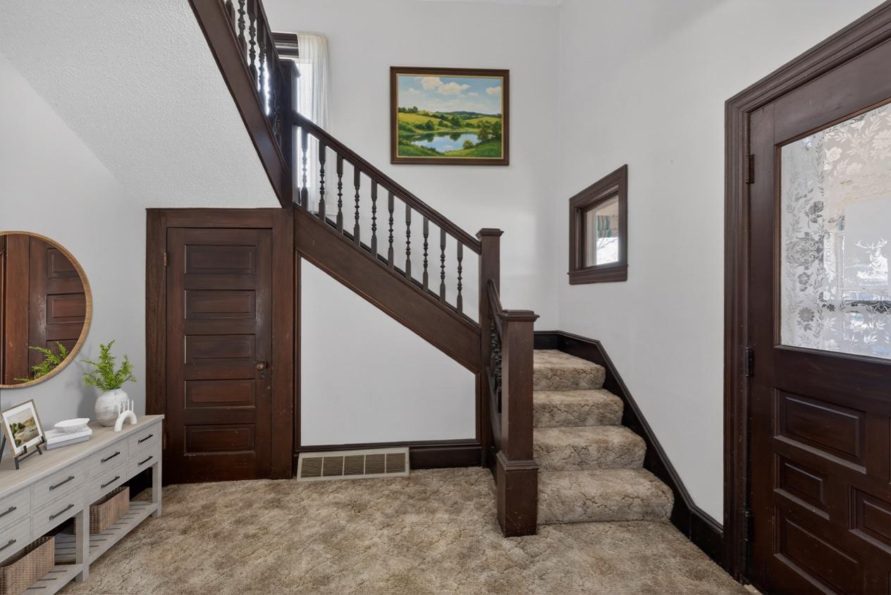 Homes for sale in Rochester, MN | 815 E Center St, Rochester, MN 55904 | MLS# 7033883