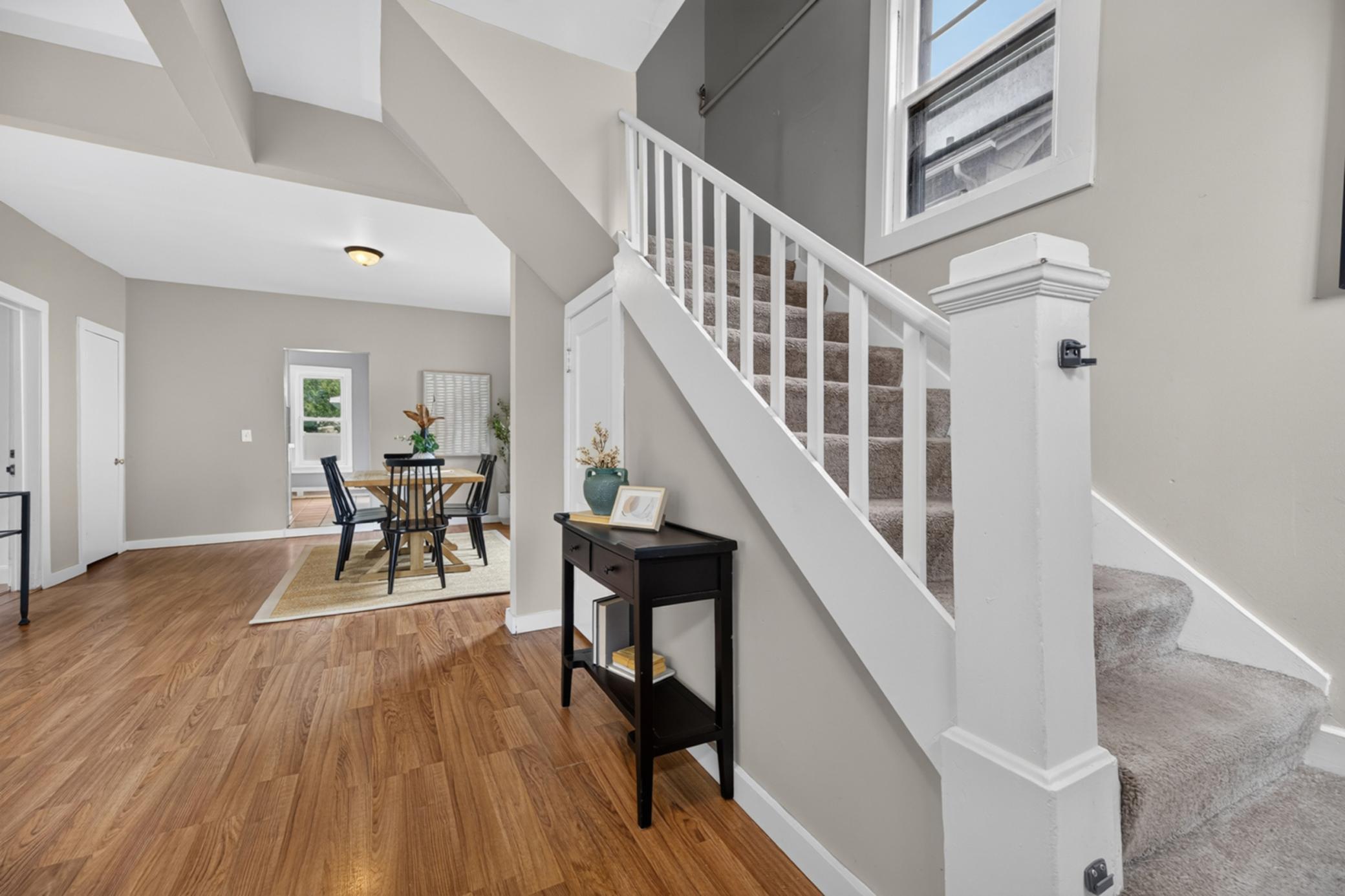 3rd image of 1033 Armstrong Ave, Saint Paul, MN 55102 | MLS# 7033990
