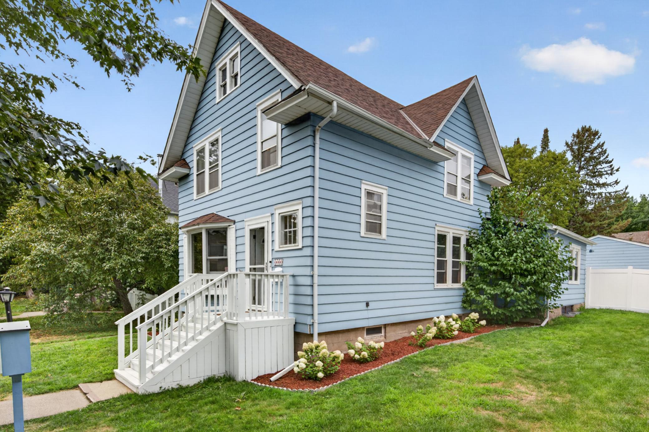 2nd image of 1033 Armstrong Ave, Saint Paul, MN 55102 | MLS# 7033990