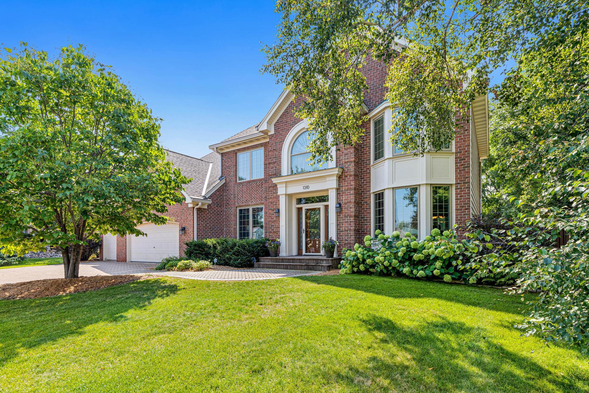 1st image of 1310 Woodcrest Ave, Saint Paul, MN 55126 | MLS# 7034191