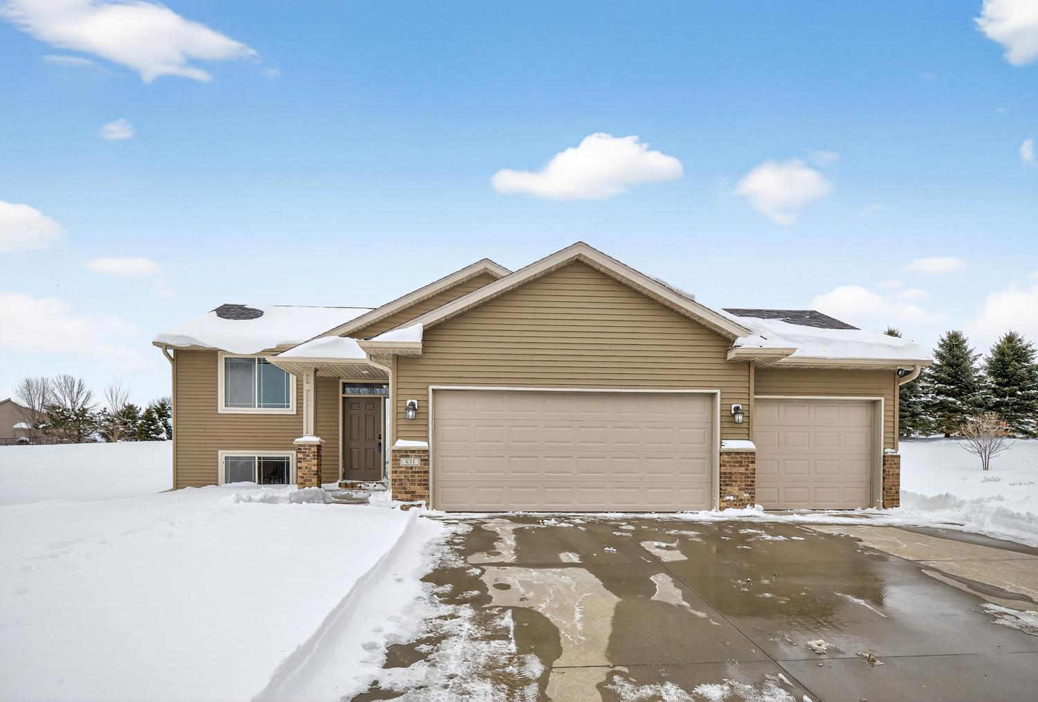 Homes for sale in Pine Island, MN | 831 20th Ave Se, Pine Island, MN 55963 | MLS# 7034196