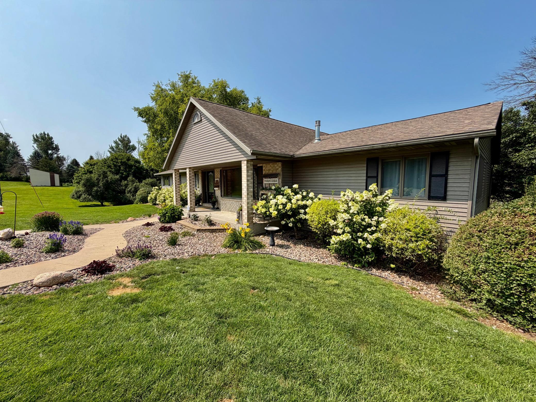 3rd image of 32337 Juniper Rd, Chatfield, MN 55923 | MLS# 7034374