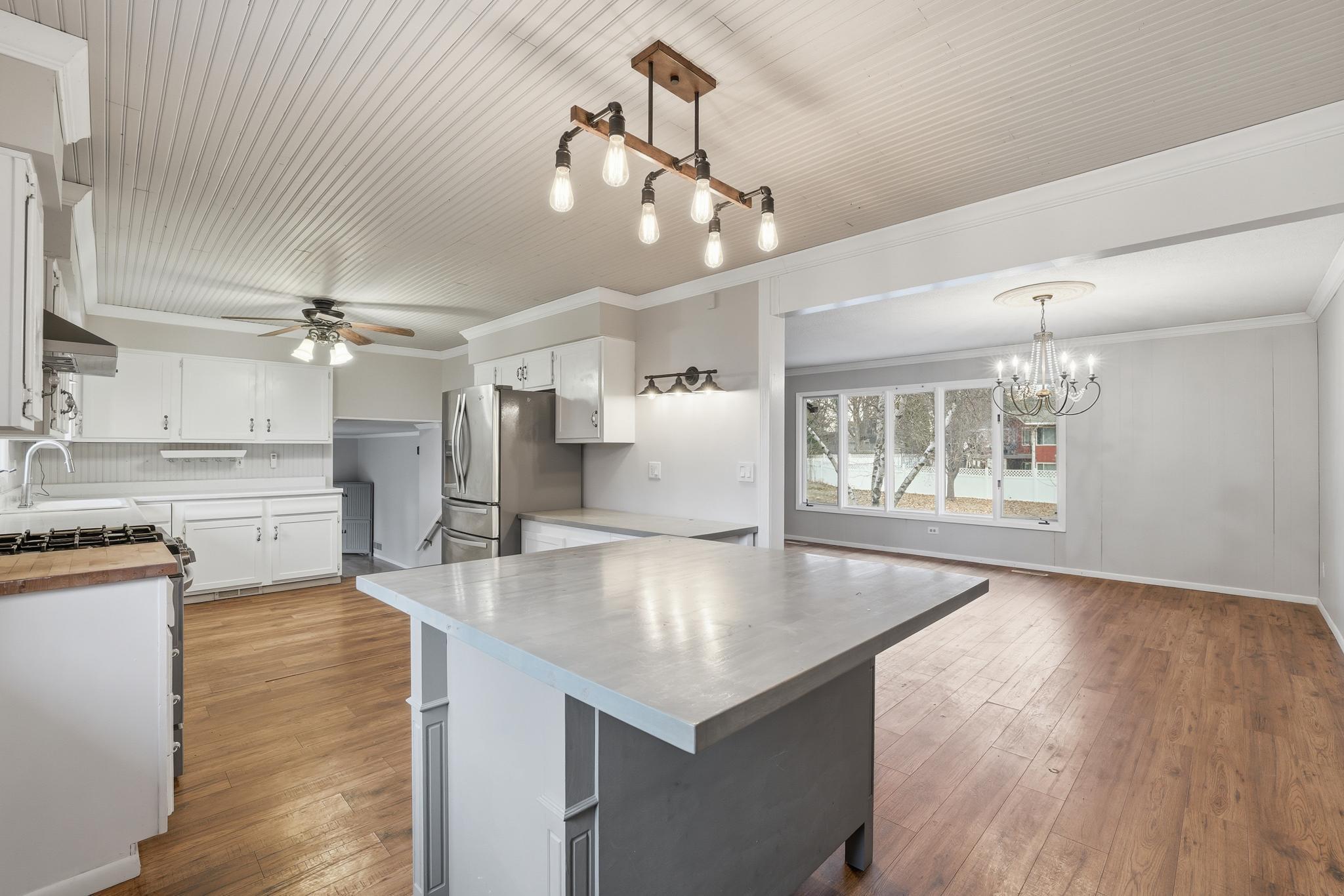 Homes for sale in Vadnais Heights, MN | 4497 S Oak Leaf Ct, Vadnais Heights, MN 55127 | MLS# 7034439