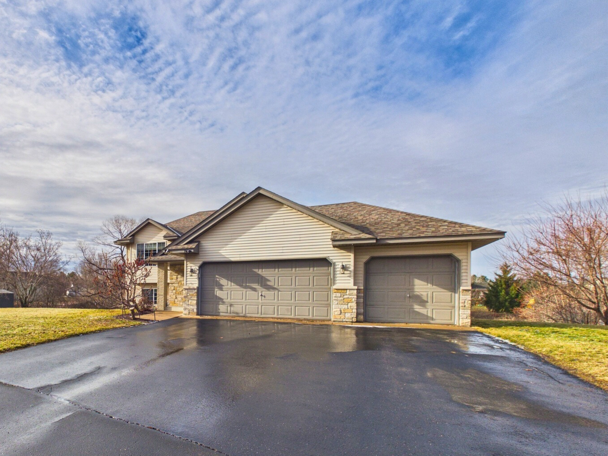 Homes for sale in North Branch, MN | 7587 Wellington Cir, North Branch, MN 55056 | MLS# 7034559