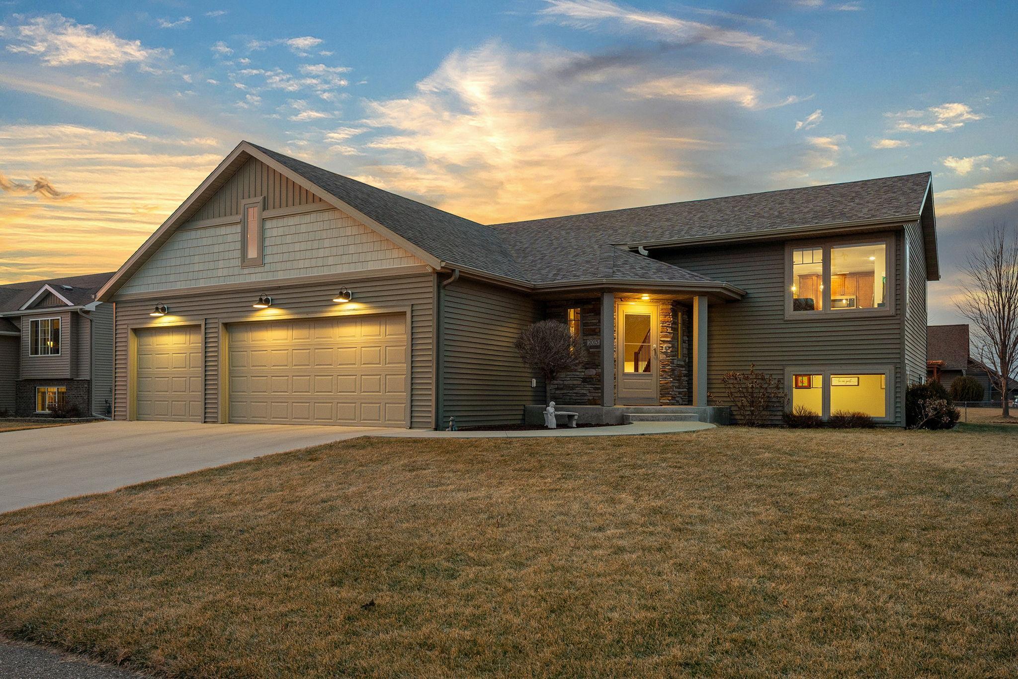 Homes for sale in Austin, MN | 2013 12Th Ave Ne, Austin, MN 55912 | MLS# 7034889