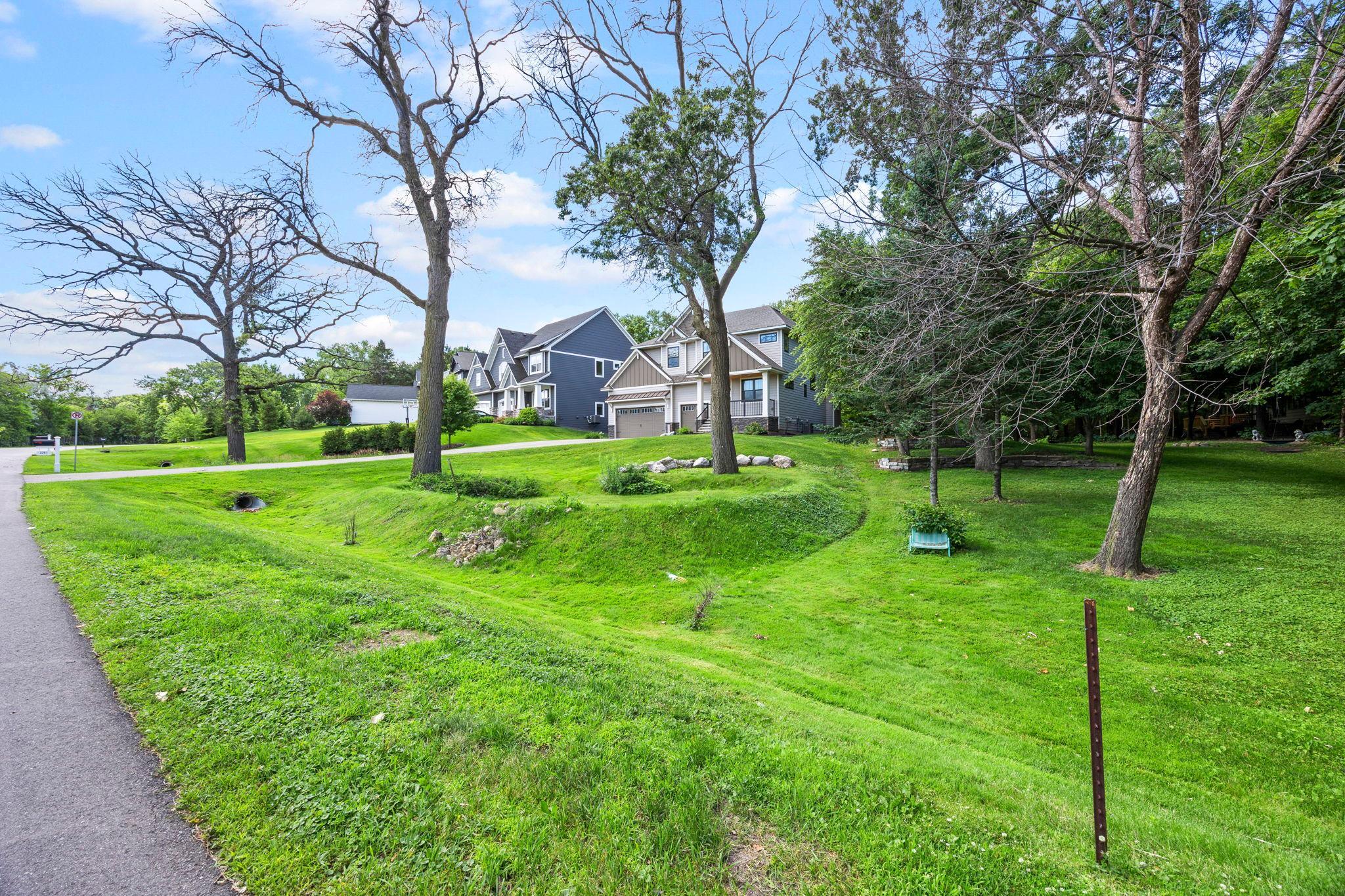 3rd image of 2251 Cleveland Ave N, Saint Paul, MN 55113 | MLS# 7034939