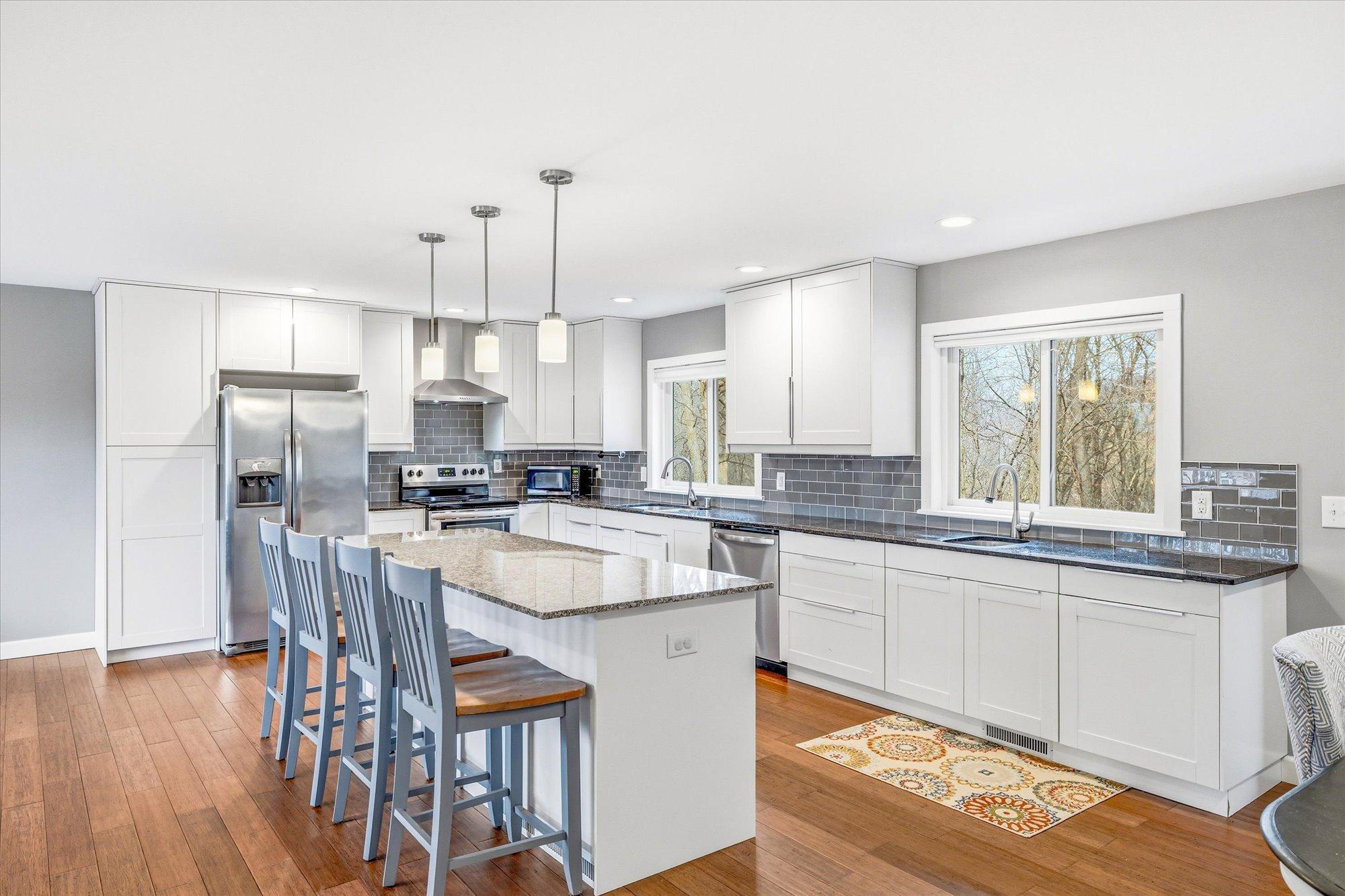 Homes for sale in Apple Valley, MN | 112 Pony Ln E, Apple Valley, MN 55124 | MLS# 7035204