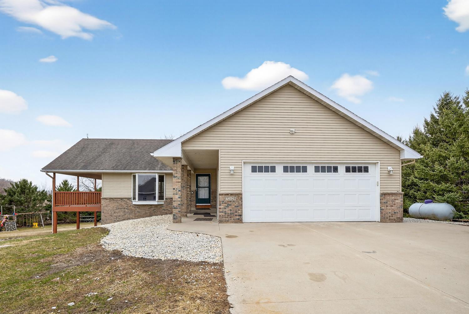 Homes for sale in Racine, MN | 72329 320th St, Racine, MN 55967 | MLS# 7035230