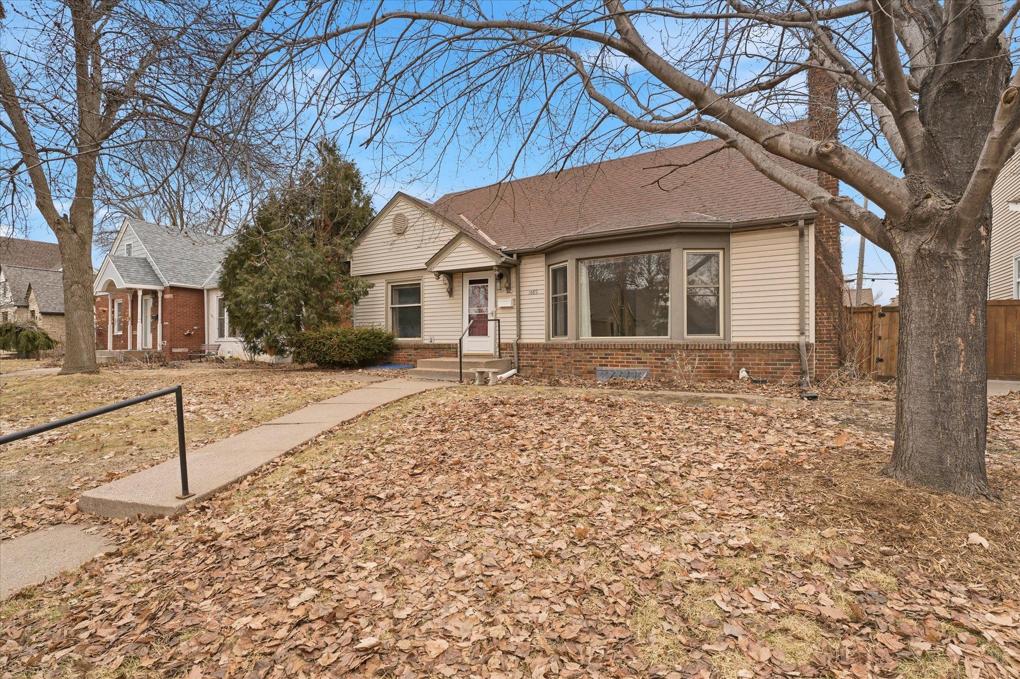 Homes for sale in Falcon Heights, MN | 1489 Hoyt Ave W, Falcon Heights, MN 55108 | MLS# 7035332