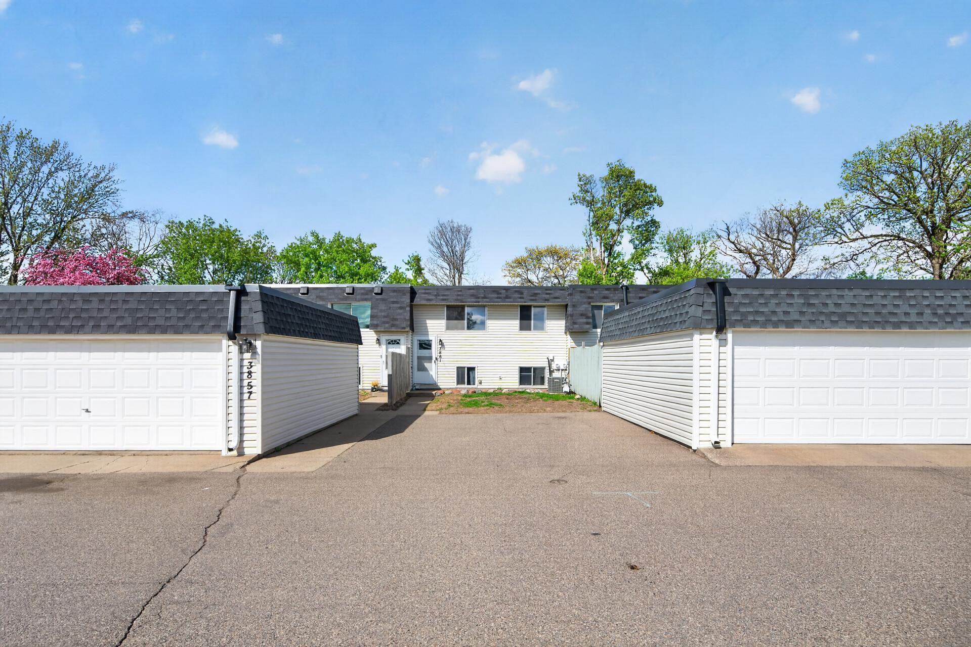Homes for sale in Inver Grove Heights, MN | 3861 Conroy Trl, Inver Grove Heights, MN 55076 | MLS# 7035679